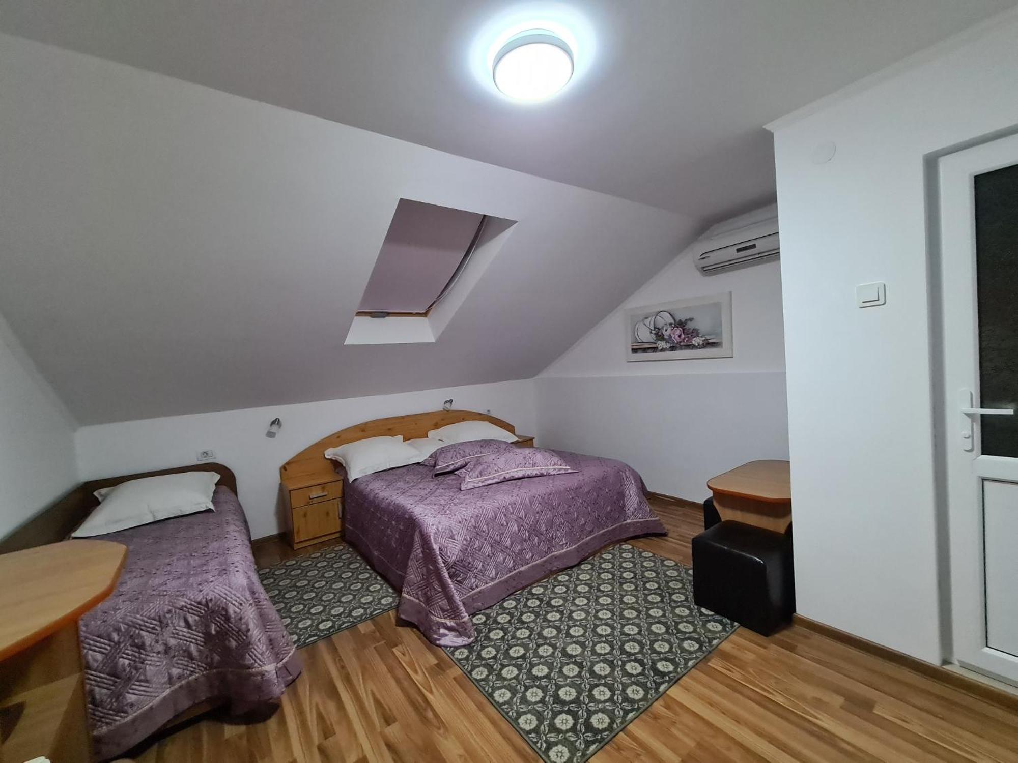 Casa Bianca Hotell Două Mai Exteriör bild
