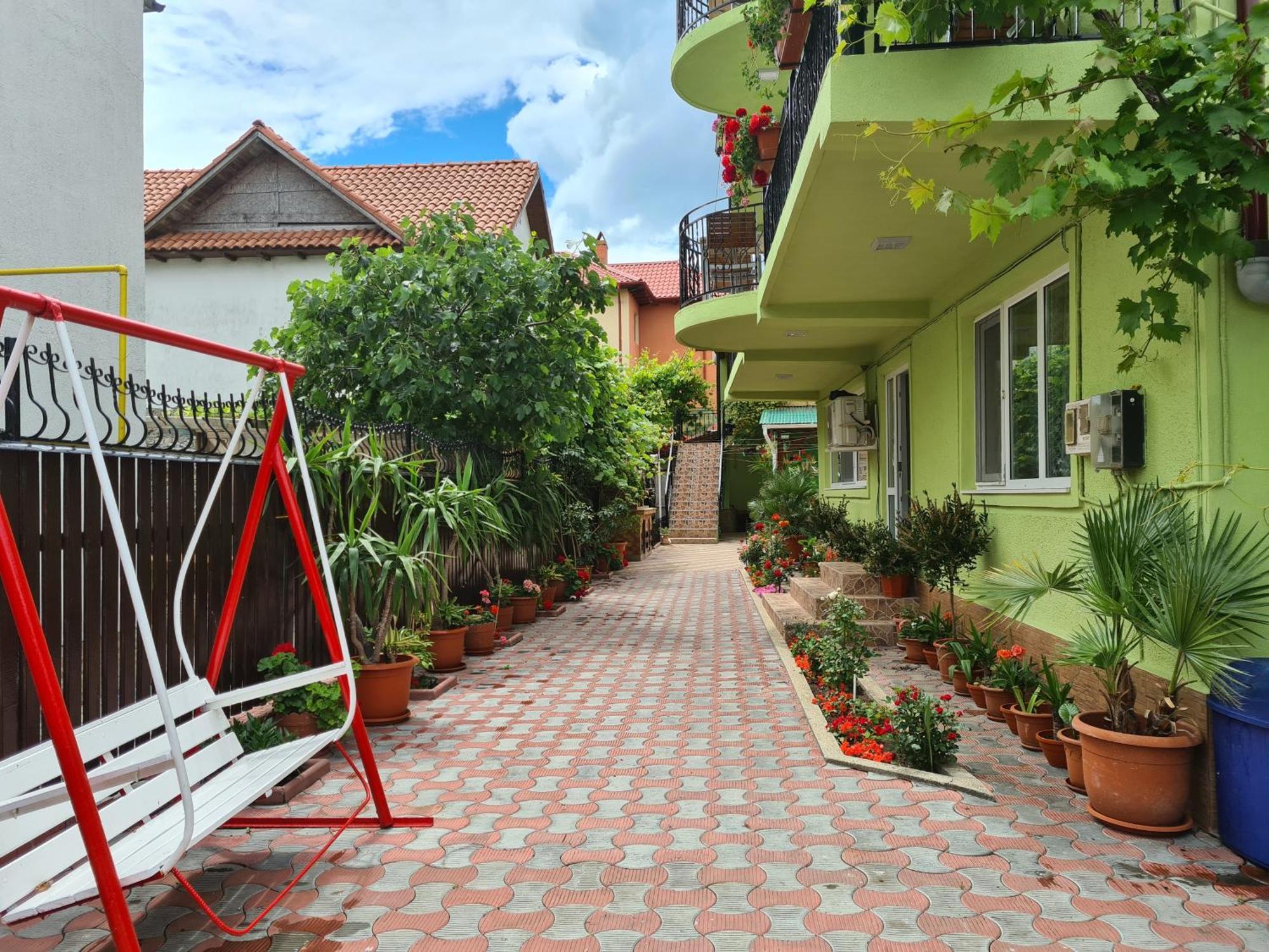 Casa Bianca Hotell Două Mai Exteriör bild